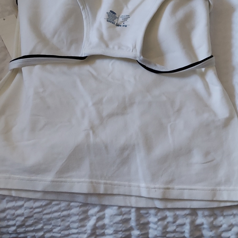 Old Navy Brand New Activewear Top - Picture 5 of 6